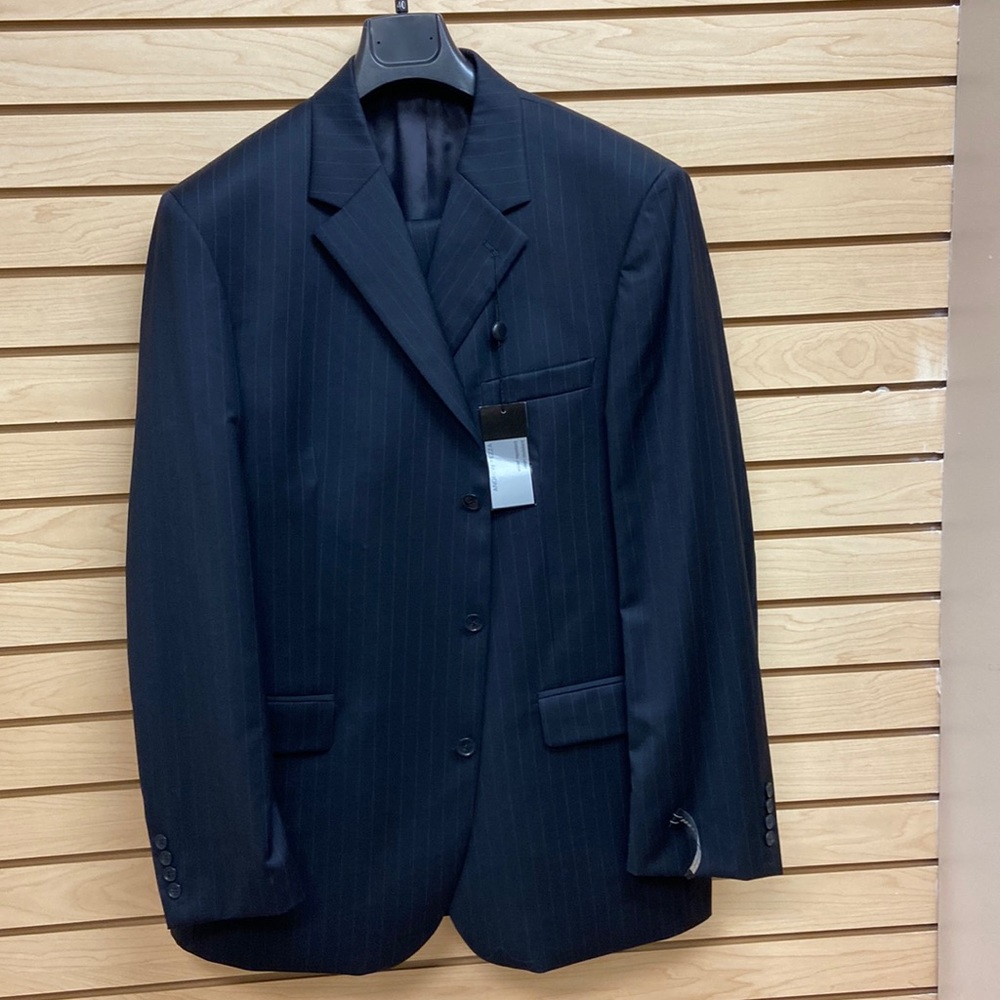 Andrew Fezza elegant classy rich looking men suit Size 46 Long